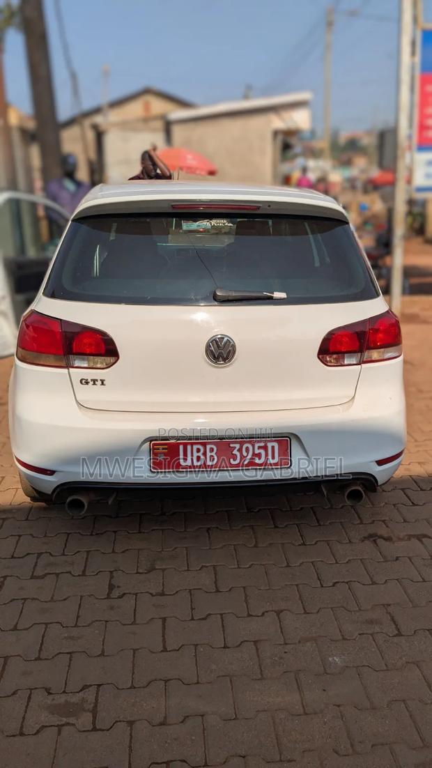 Volkswagen Golf GTI 2012 White
