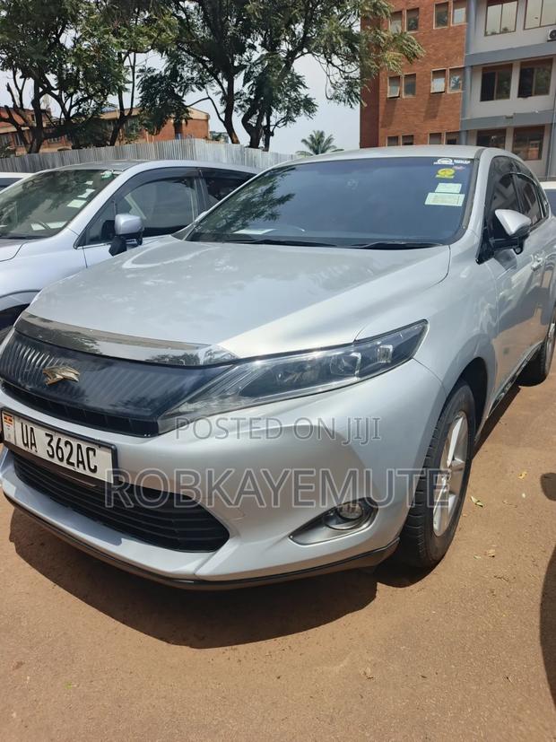 Toyota Harrier 2017 Silver
