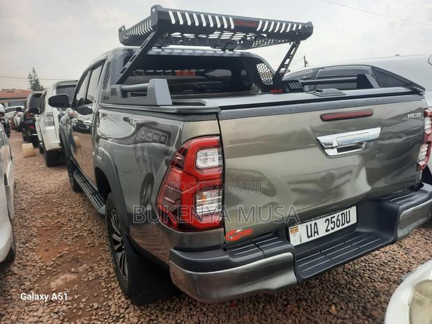 Toyota Hilux 2017 Black