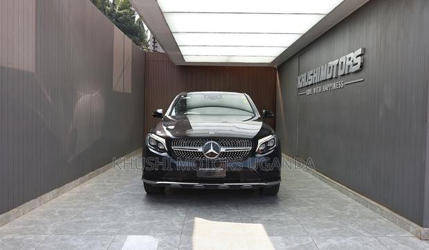 Mercedes-Benz 220 2017 Black