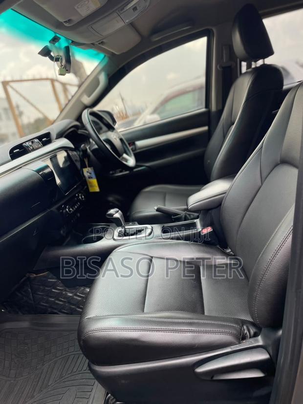 Toyota Hilux 2018 Green