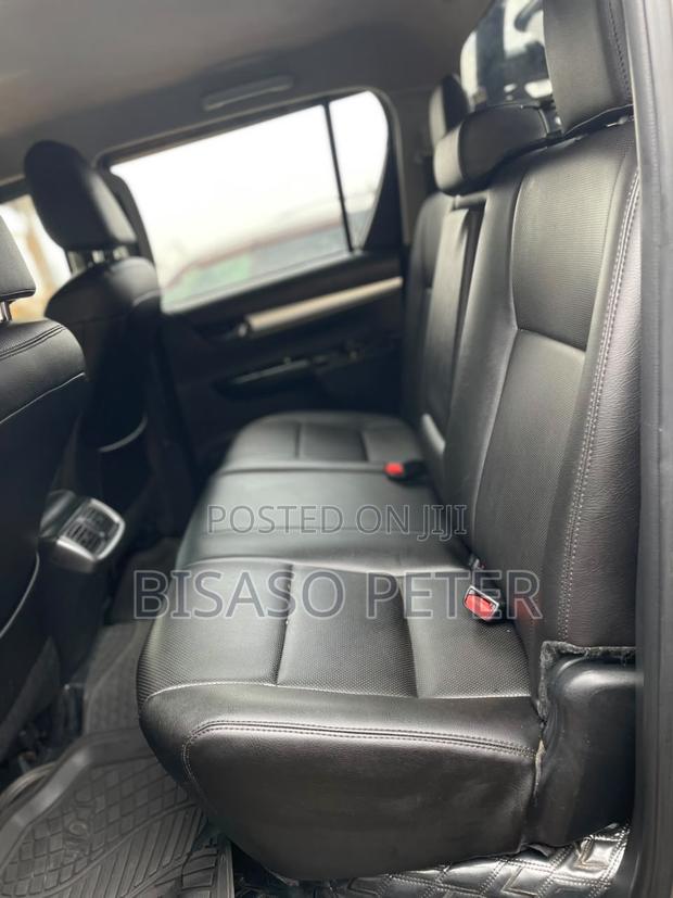 Toyota Hilux 2018 Green