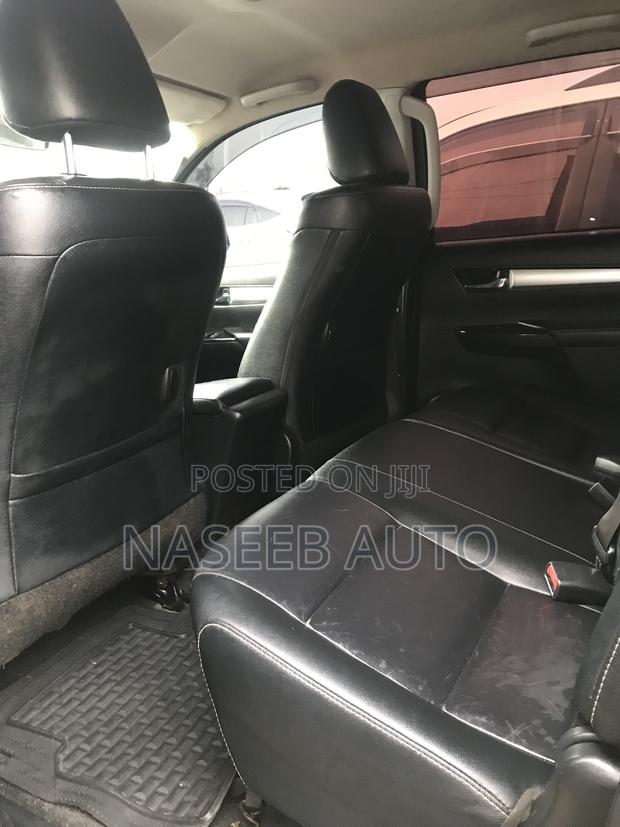 Toyota Hilux 2016 Green