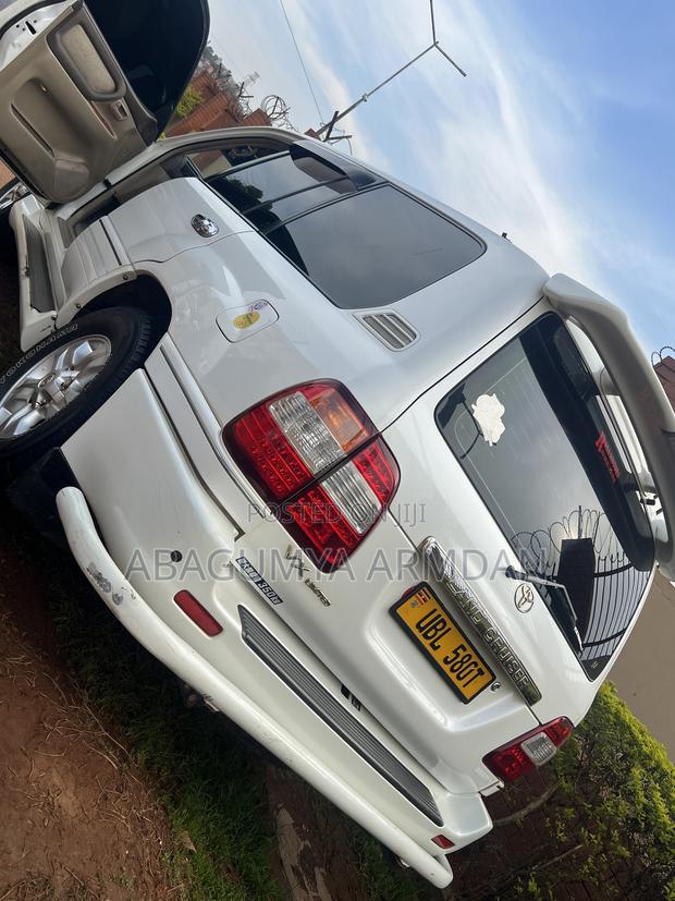 Toyota Land Cruiser 4.0 VVTi Executive 2008 White