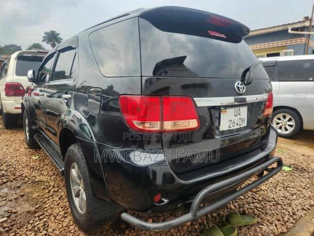 Toyota Fortuner 2007 Black