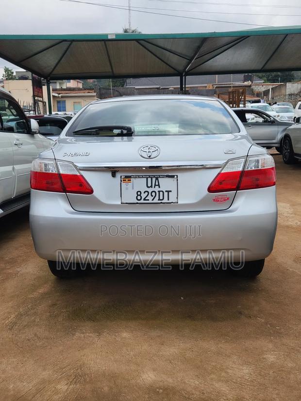 Toyota Premio 2010