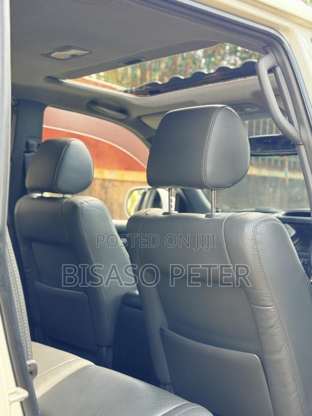 Toyota Land Cruiser Prado 2009 White