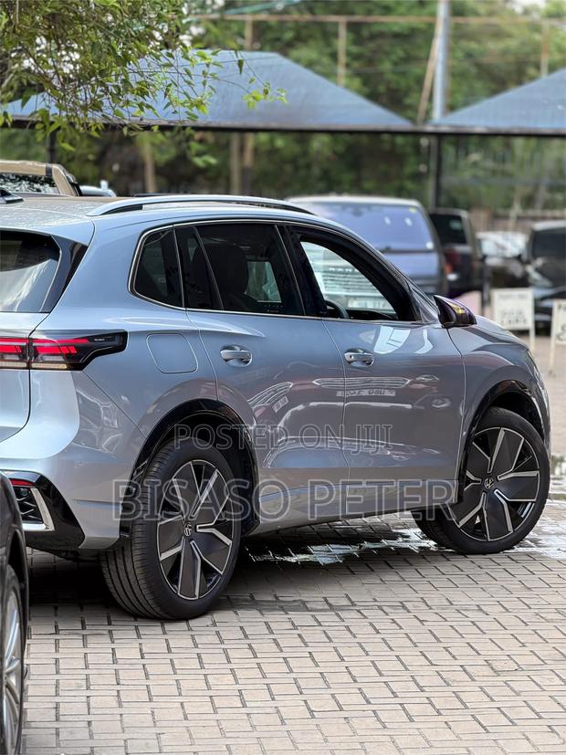 Volkswagen Tiguan 2026 Silver
