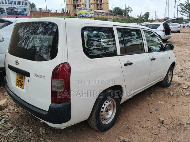 Toyota Probox 2006 White