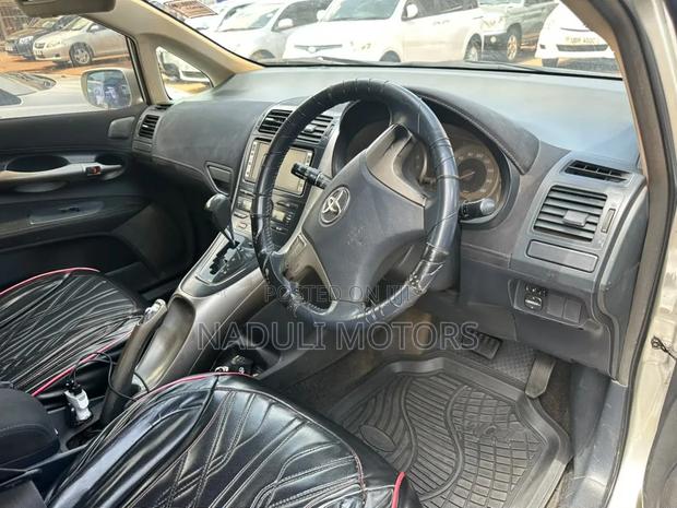 Toyota Blade 2008 Silver