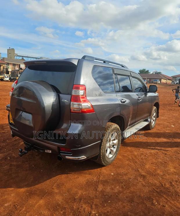 Toyota Land Cruiser 2014 Gray