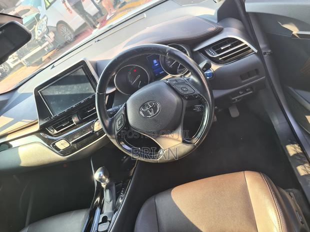 Toyota C-HR 2018 Silver