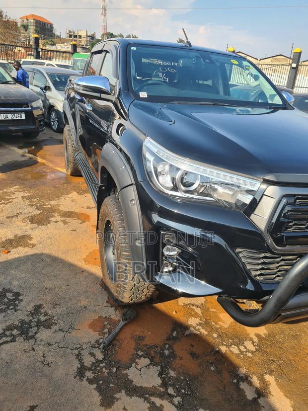 Toyota Hilux 2017 Black