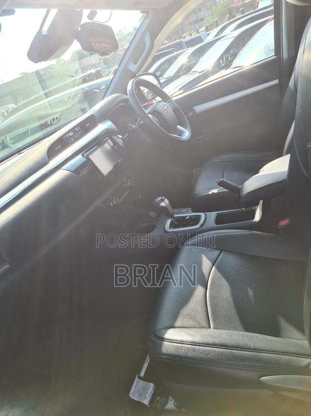 Toyota Hilux 2017 Black