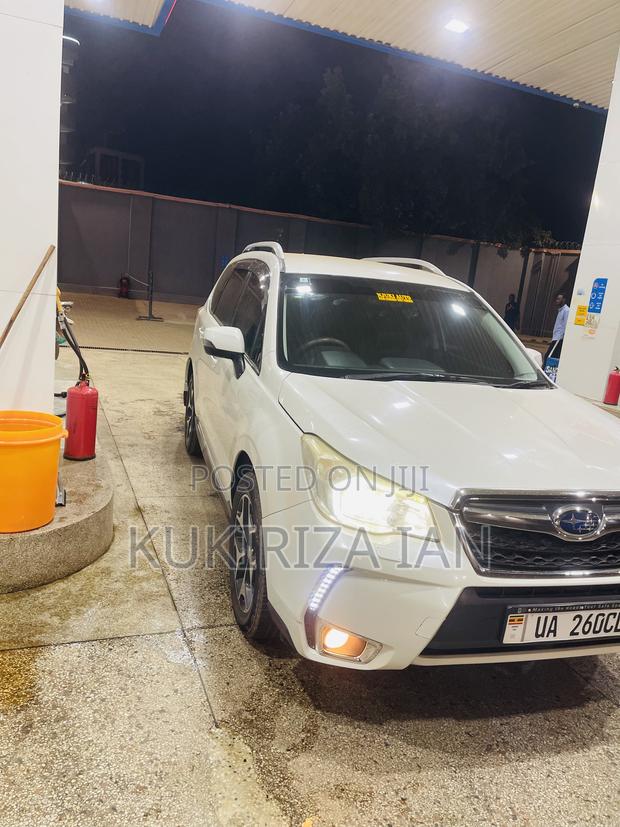 Subaru Forester 2.0XT Premium AWD 2016 White