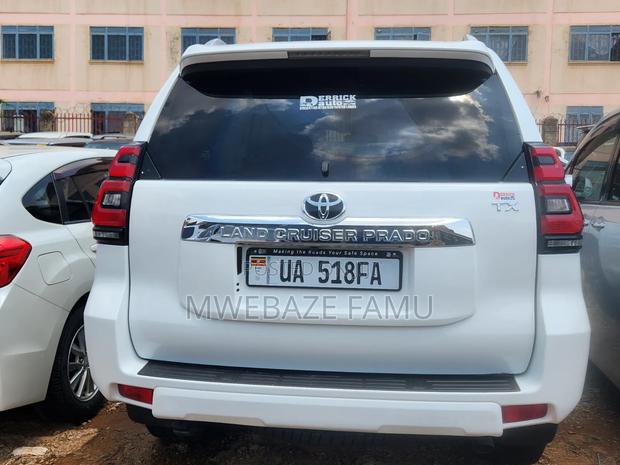 Toyota Land Cruiser Prado 2019