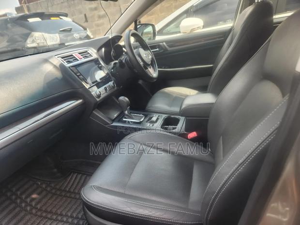 Subaru Outback 2016 Gray