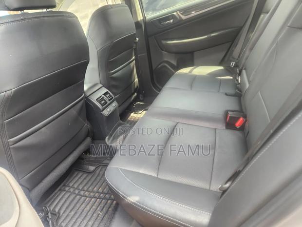 Subaru Outback 2016 Silver