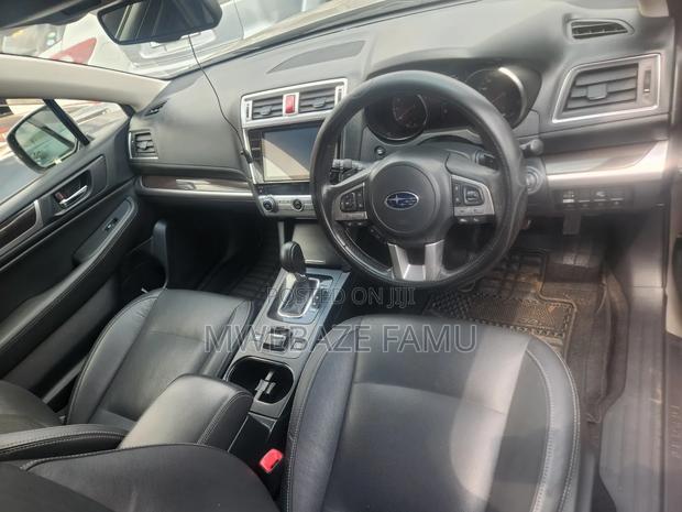 Subaru Outback 2016 Silver