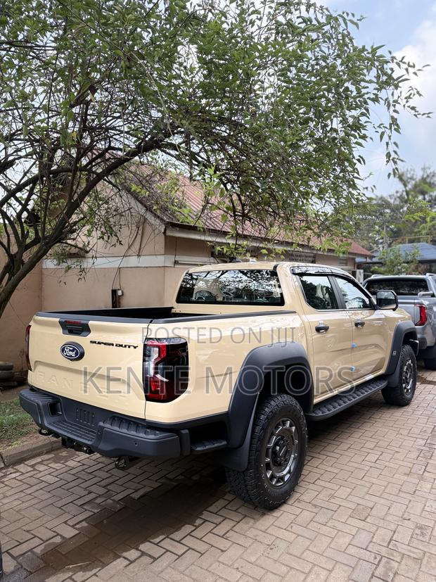 New Ford F-250 Super Duty XLT SuperCab LB 2026 Yellow