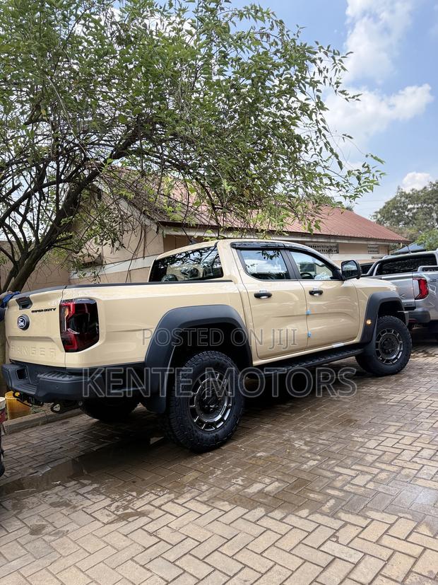 New Ford F-250 Super Duty XLT SuperCab LB 2026 Yellow