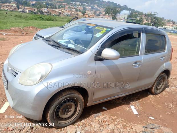 Toyota Passo 2012 Silver