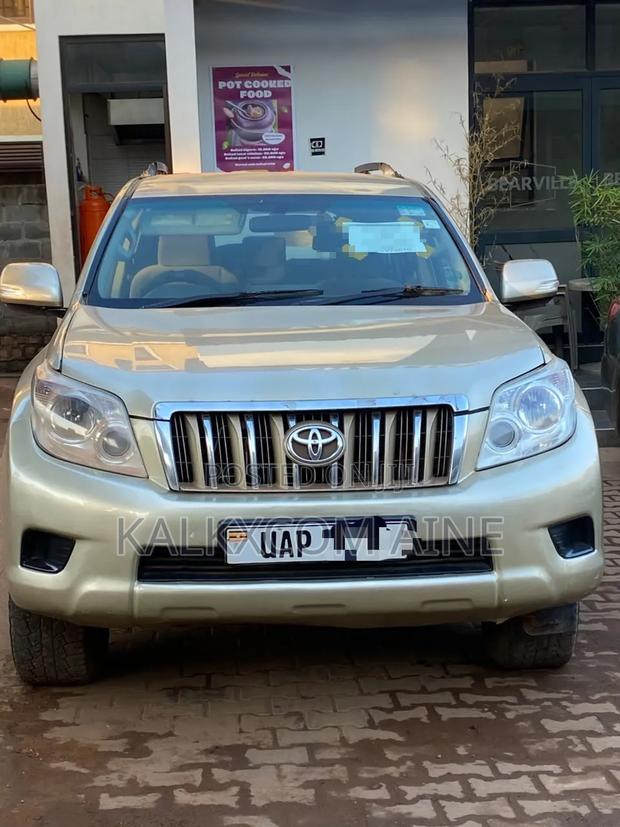 Toyota Land Cruiser Prado 2012 Silver