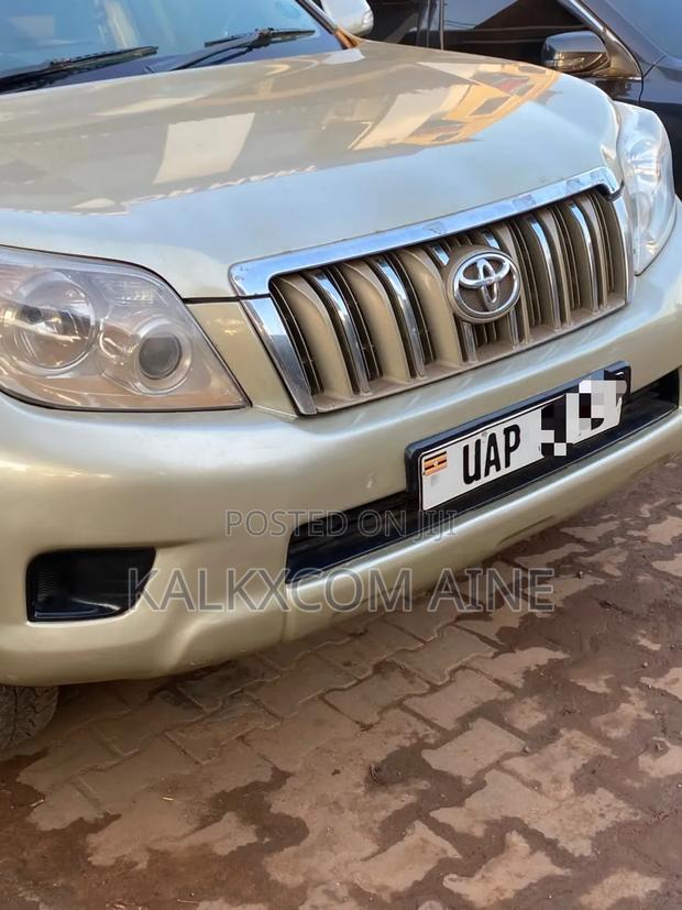 Toyota Land Cruiser Prado 2012 Silver