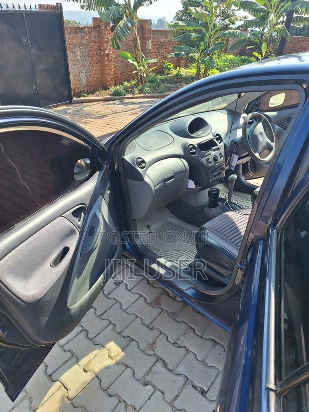 Toyota Vitz 1.3 AWD 5dr 2001 Blue