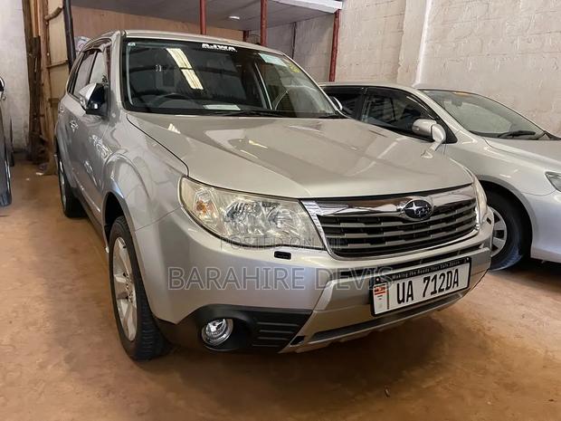 Subaru Forester 2011 Silver