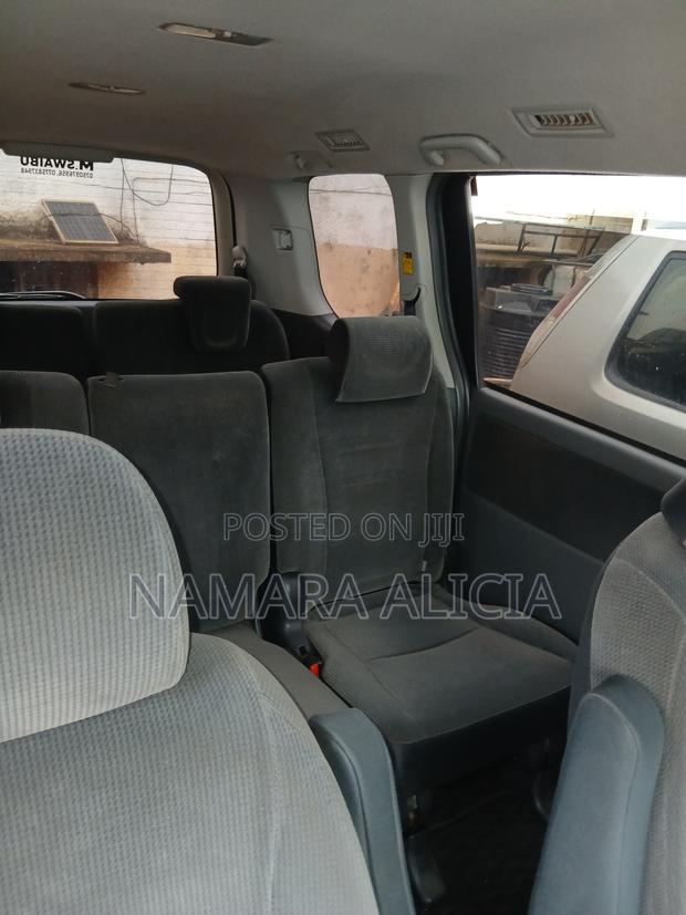 Toyota Noah 2008 Gray