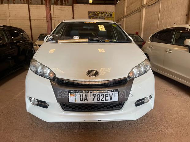 Toyota Wish 2012 White