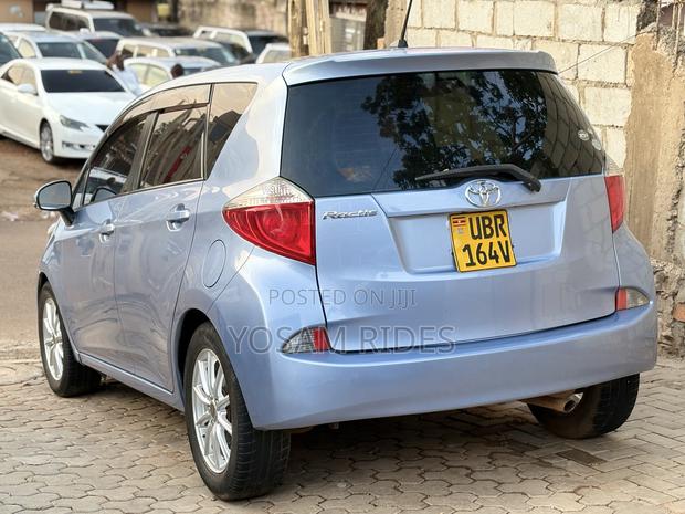 Toyota Ractis 1.5 FWD 2011 Blue