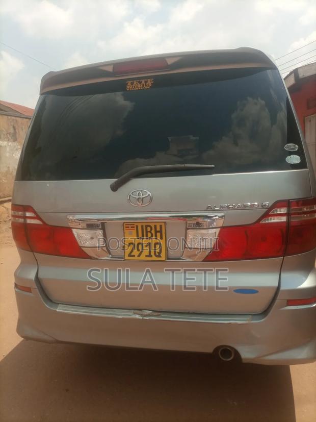 Toyota Alphard 2.4 Petrol FWD 2008 Silver