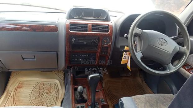 Toyota Land Cruiser Prado 2002 White