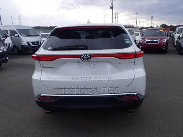 Toyota Harrier 2.0 2021 Pearl