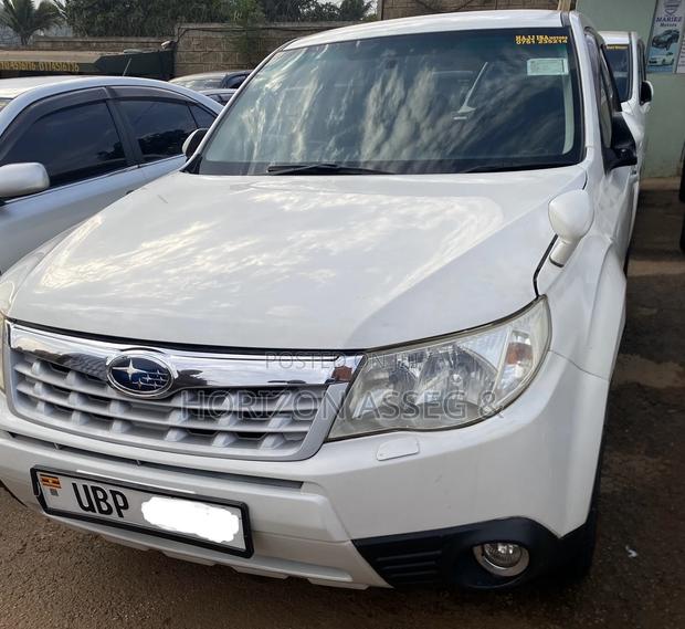 Subaru Forester 2010 Off white