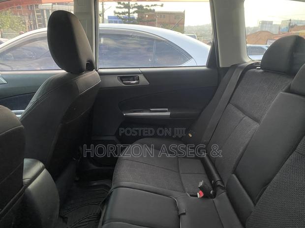 Subaru Forester 2010 Off white