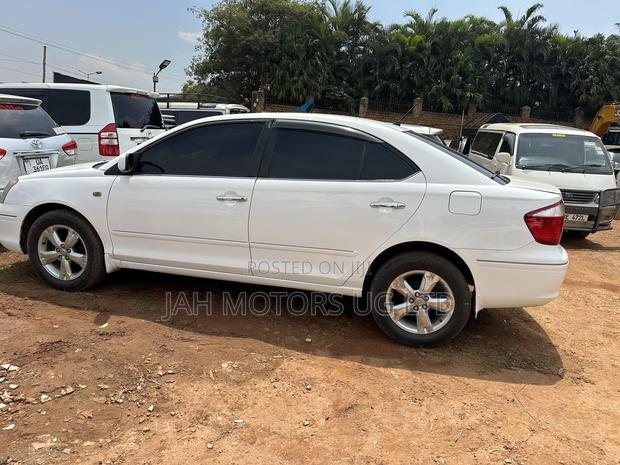 Toyota Premio 2004 White