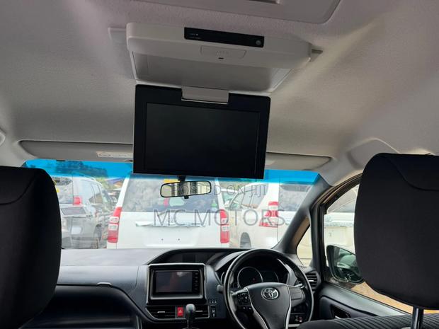 Toyota Noah 2015 Black