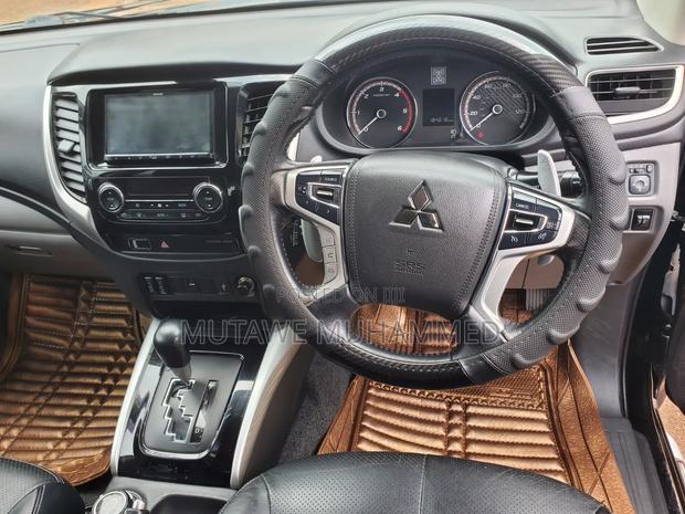 Mitsubishi L200 2018 Black