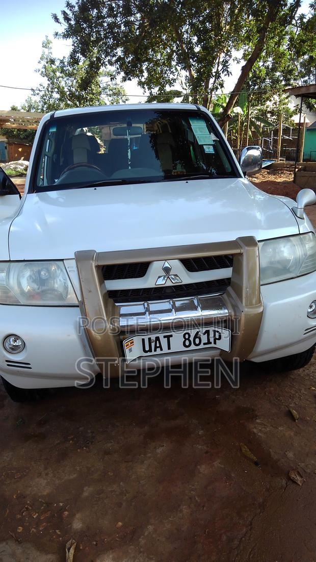 Mitsubishi Pajero IO 2003 White
