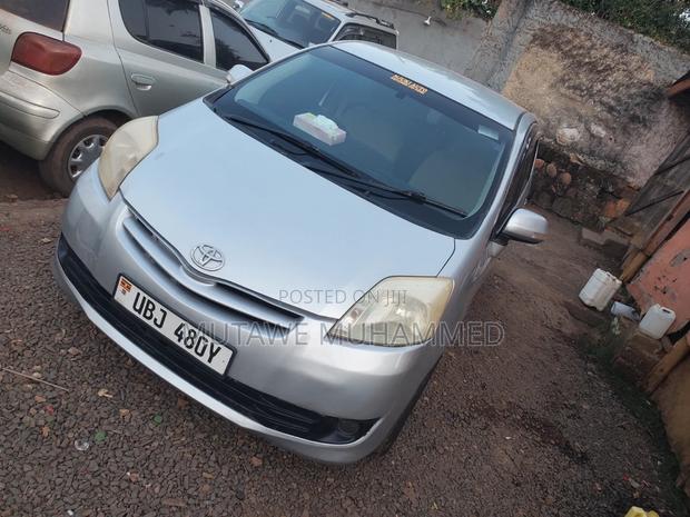 Toyota Sienta 2008 Silver