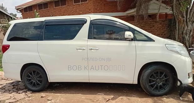Toyota Alphard 2011 White