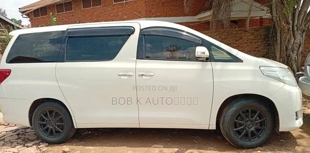 Toyota Alphard 2011 White