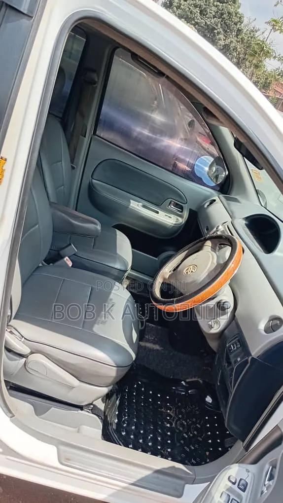 Toyota Sienta 2007 White