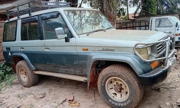 Toyota Land Cruiser 90 1997 Silver
