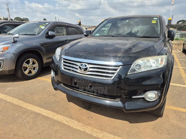 Toyota Vanguard 2013 Black