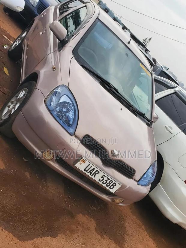 Toyota Vitz 2006 Gold