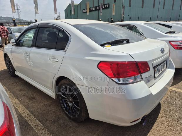 Subaru Legacy 2012 White